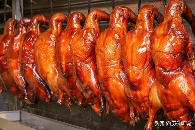 鸭才25元！哪来的利润？能放心吃吗？冰球突破豪华版活鸭上百元一只做成烤(图7)