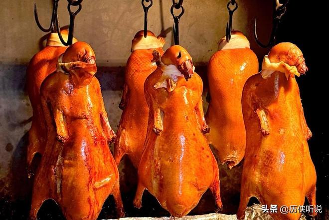 鸭才25元！哪来的利润？能放心吃吗？冰球突破豪华版活鸭上百元一只做成烤(图9)